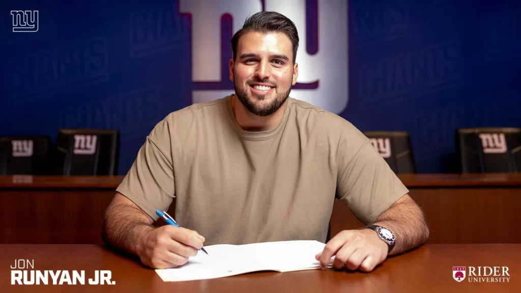 The Giants newest signing, guard Jon Runyan Jr.