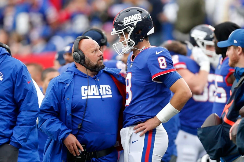 Hard Knocks focuses on Giants head coach Brian Daboll and quarterback Daniel Jones