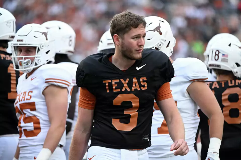 Texas QB Quinn Ewers.