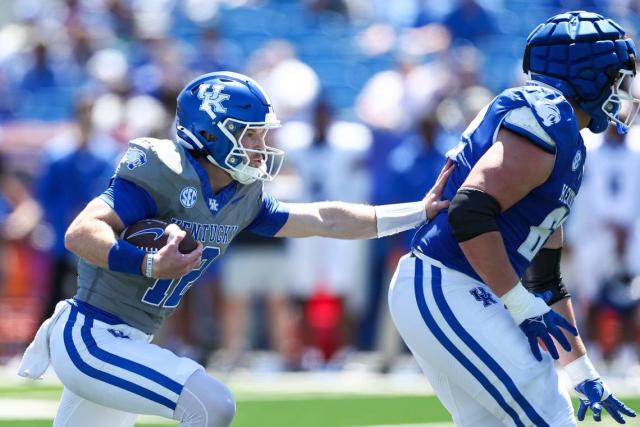 Kentucky QB and Georgia transfer Brock Vandagriff running the ball.